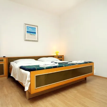 Studio Molunat 3544b * Gruda